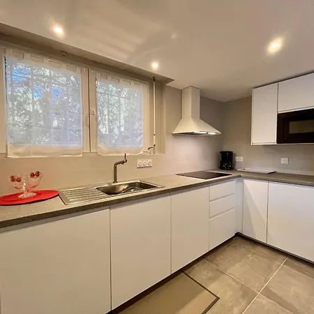 Apartment Calme T2 Avec Terrasse A - Fr-1-226b-2 *